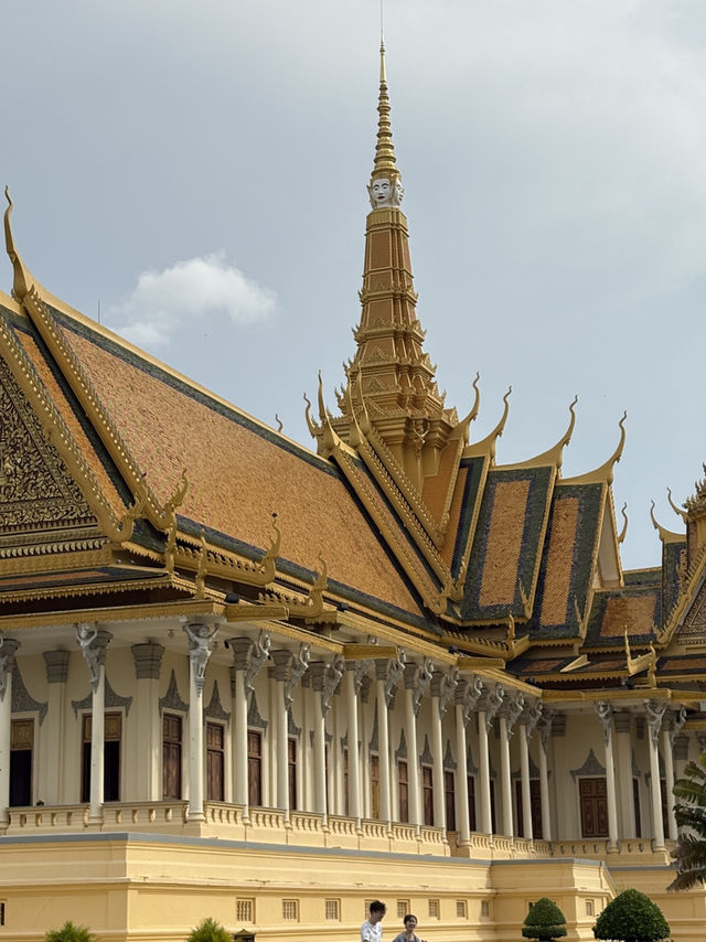 48 Hours in Phnom Penh: An Adventure
