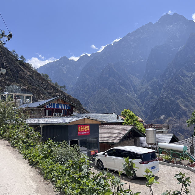Hiking Tiger Leaping Gorge: An Epic Journey Through One of the World’s Deepest Canyons