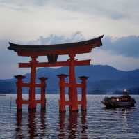 廣島海上奇景：嚴島神社的潮汐之美與歷史韻味
