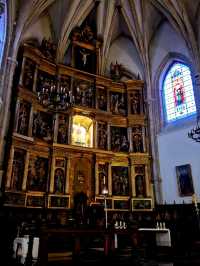 穿越哥德式奇幻建築世界