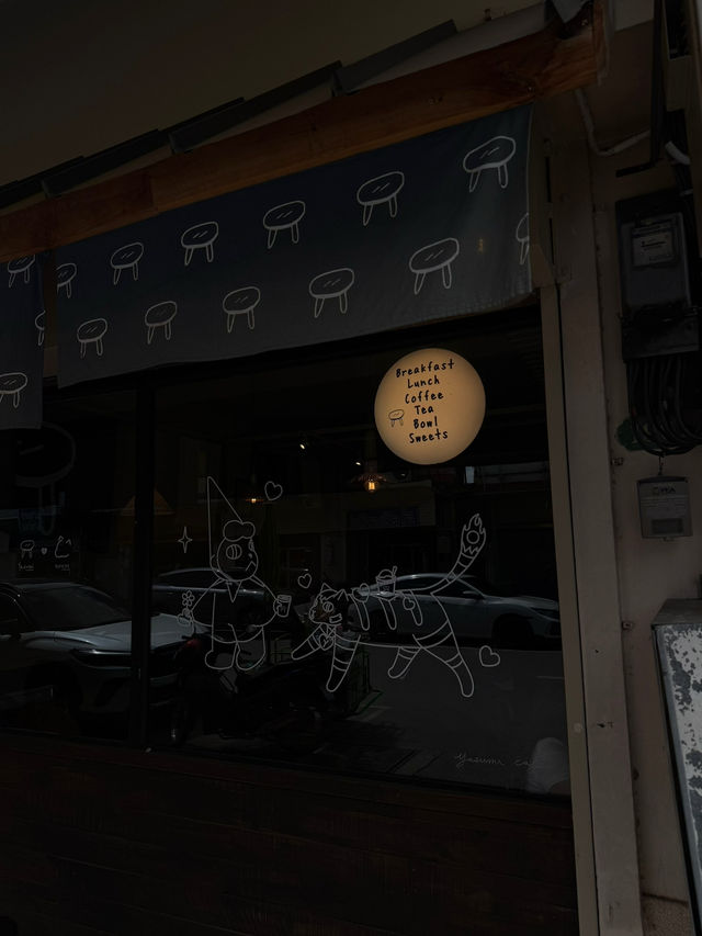 Yasumi ร้านแฟที่ครีมลาเต้อร่อยมาก!