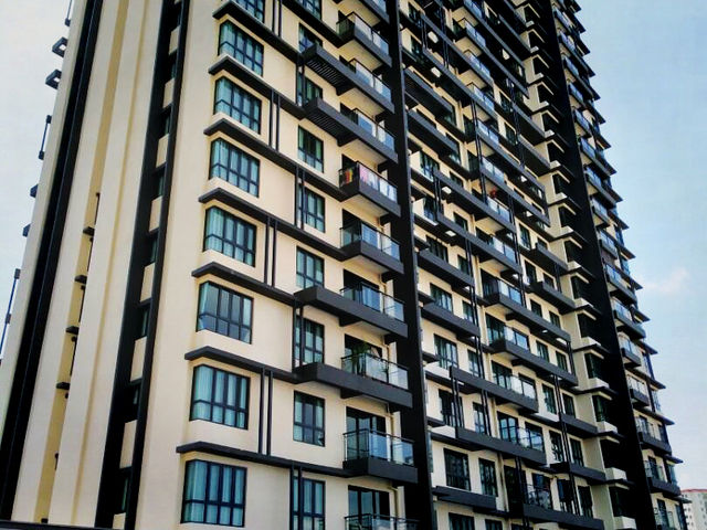 Raffel Tower, Gelugor — Modern Hillside Living with Scenic Views