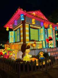 “Moonlit Harmony Spectacle at Gardens by the Bay”