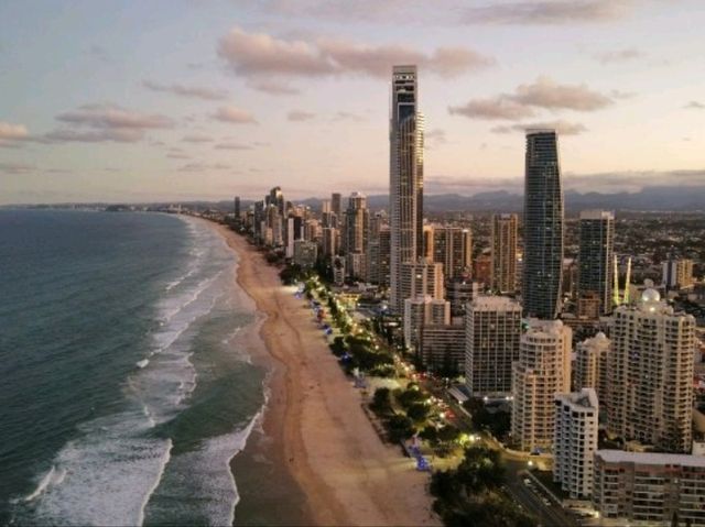 Catchy Title: Surfer's Paradise & Theme Park Thrills: Your Ultimate Gold Coast Escape! 🇦🇺🌊🎢