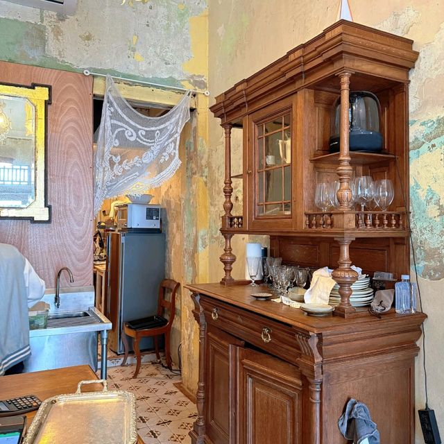 คาเฟ่ฟีลคลาสสิคน่านั่ง ย่านหัวลำโพง #กรุงเทพฯ คาเฟ่ฟีลคลาสสิคน่านั่ง ย่านหัวลำโพง #กรุงเทพฯ