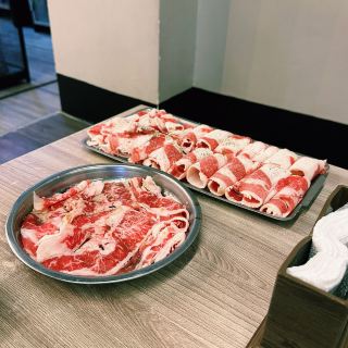 A budget-friendly unlimited pork belly buffet to satisfy your heart and stomach during your trip to the Philippines.