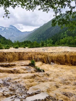 Huanglong: A Place I Want to See Slowly