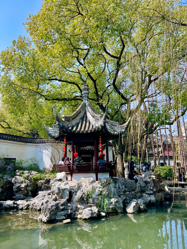 Yu Garden - A must see in Shanghai 