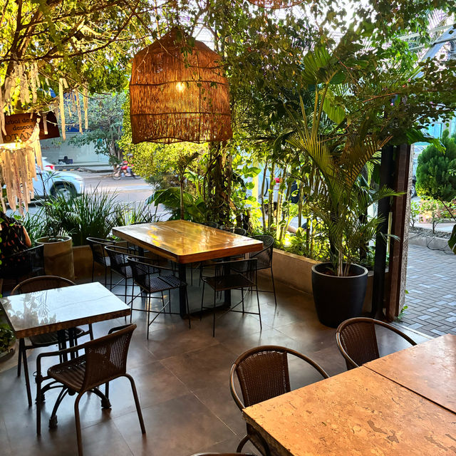 Botanica Cocktail Bar