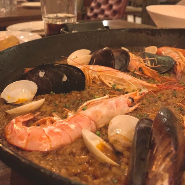 本場スペインのパエリア✨　La Lolita Barcelona