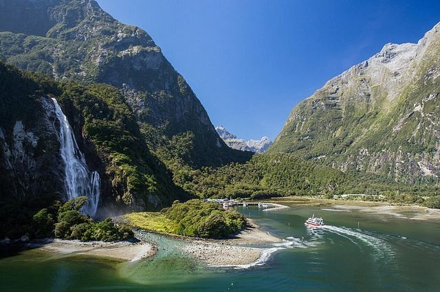 Queenstown: Adventure Paradise 🏞️🚀