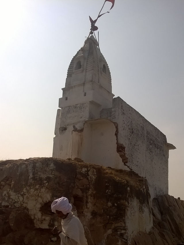 Savitri Temple – A Scenic Hike Above Pushkar