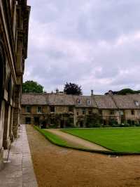 🌿 Worcester College, Oxford: A Hidden Garden Oasis 🌿