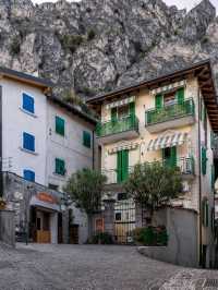 🌿 Limone sul Garda: A Lakeside Haven of Lemons and Timeless Views 🇮🇹✨