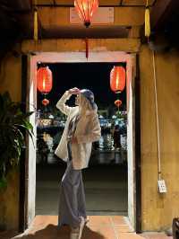 Walking through Hoi An street hunting for details 