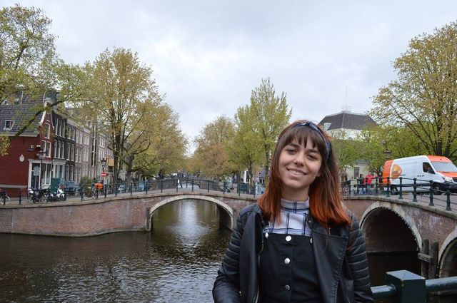 Explore Amsterdam & around without emptying your wallet 🌷🚲