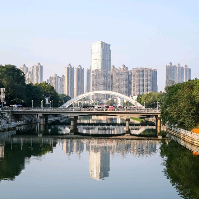 🗿 9 Lions Sculpture: Hefei’s Bold Art Landmark