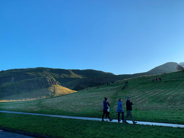 Holyrood Park | Climbing to the highest point in Edinburgh