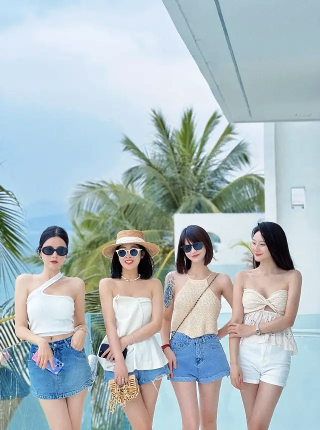 We came to Sanya just for these few pictures