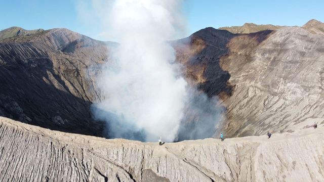 布羅莫火山