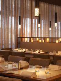 🌟 Luxe Lodgings: Crown Metropol Perth's Magic 🏨✨