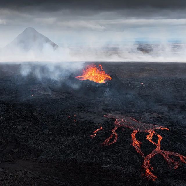 冰島探索雷克雅內斯火山之旅。