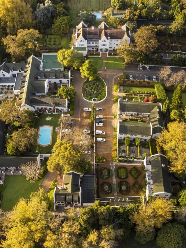 🌟 Cape Town's Hidden Gem: Cellars-Hohenort 🏨✨