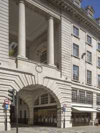 🌟 Luxe London Stays: Hotel Café Royal's Elegance 🌟