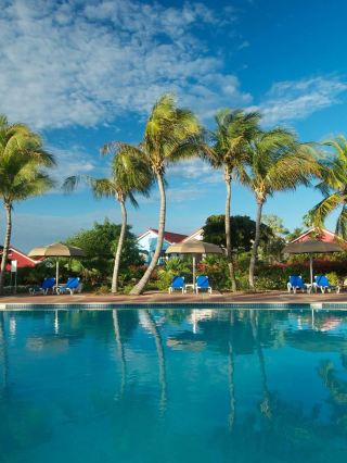 🌟 Santander's Stellar Stays: Eurostars Hotel Real! 🌊🛏️