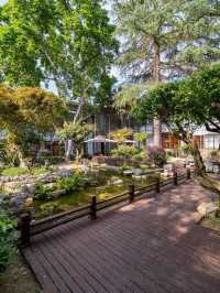 🌿🏞️ Guizhou's Hidden Gem: Huangguoshu Qishouju Hotel 🛌💐