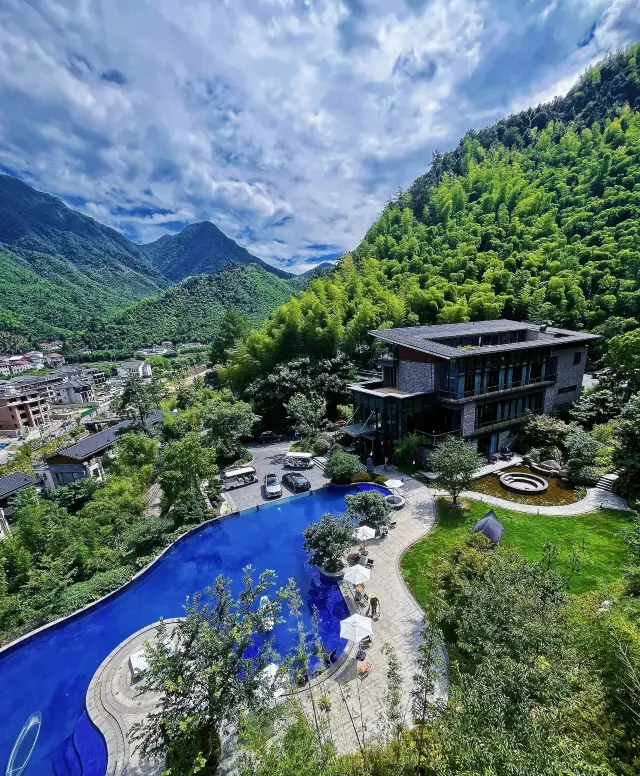 죽기 살기로 이 숨겨진 도원, 안지 푸라나 호텔 절경 민박