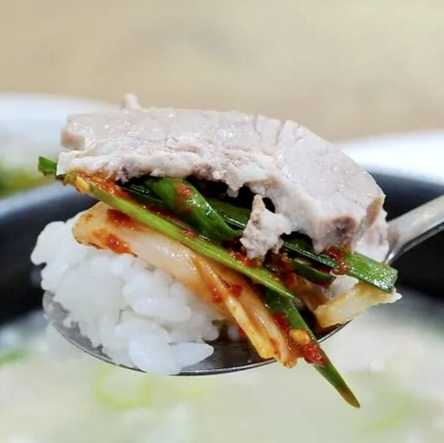 🇰🇷釜山地標美食|難忘的豬肉湯飯,太厲害! 🇰🇷釜山地標美食|難忘的豬肉湯飯,太厲害!