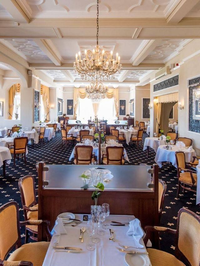 🏨 Sidmouth's Finest: Victoria Hotel & Spa Delights 🌟