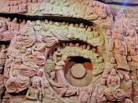 Oriental Buddha Capital: Hidden Germ in The Shadowof The Colossus