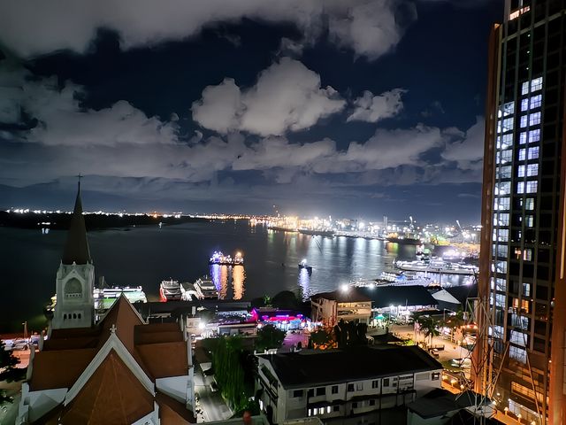 達累斯薩拉姆：海港之城，文化交融地。