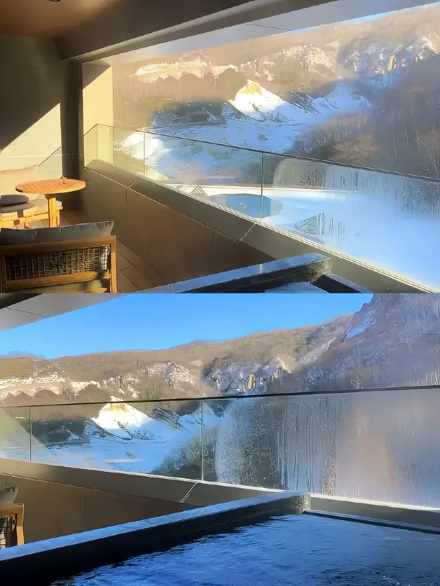 Soak in the hot springs on a snowy day! Noboribetsu Jigokudani Snowy Hot Spring