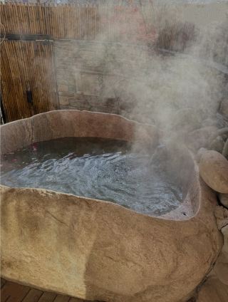 Beijing suburbs, a private hot spring B&B you won't want to leave