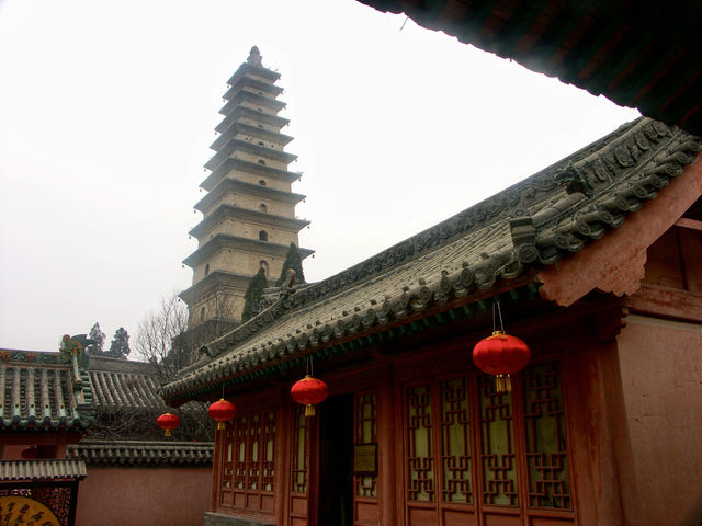 蒲州有國寶鐵牛、故城遺址、普救寺、鸛雀樓