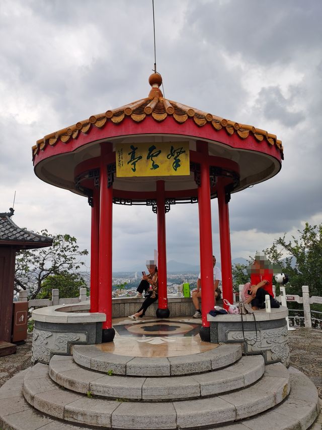 在路上：疊彩山——登上疊彩山，活到一百三