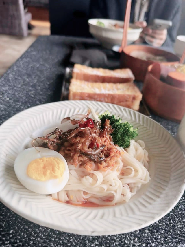 大理住宿|輕奢酒店天花板