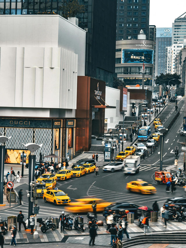 Chasing the "Little Hong Kong" Vibe: My Photography Mission in Chongqing ✈️