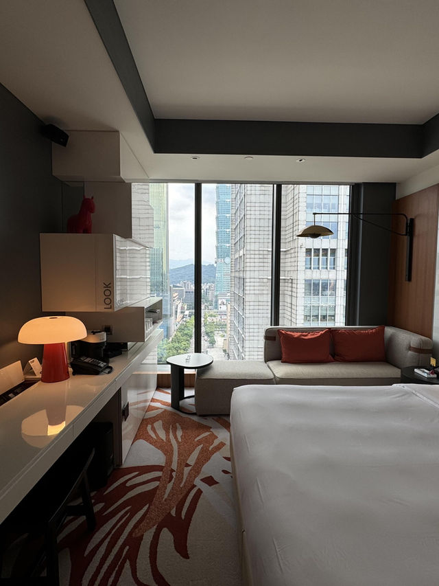 ✨台北W hotel根本是信義區「便利王」！市政府站出口直接連通～