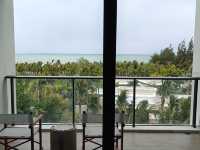 新王登基毫無懸念，海南清水灣金普頓酒店