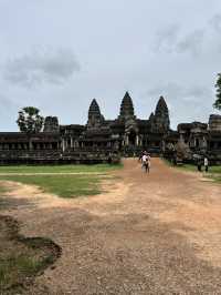 Angkor Wat Day Trip From Phnom Penh, Here Is how To do it! It’s Possible! 