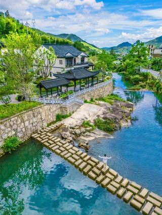 Anji｜Stay in a Healing Hot Spring Hotel Deep in the 23° Green Wild Bamboo Sea