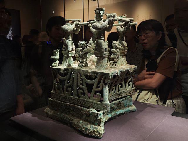 三星堆裡的古蜀秘境神秘縱目與通天青銅震撼三千年！
