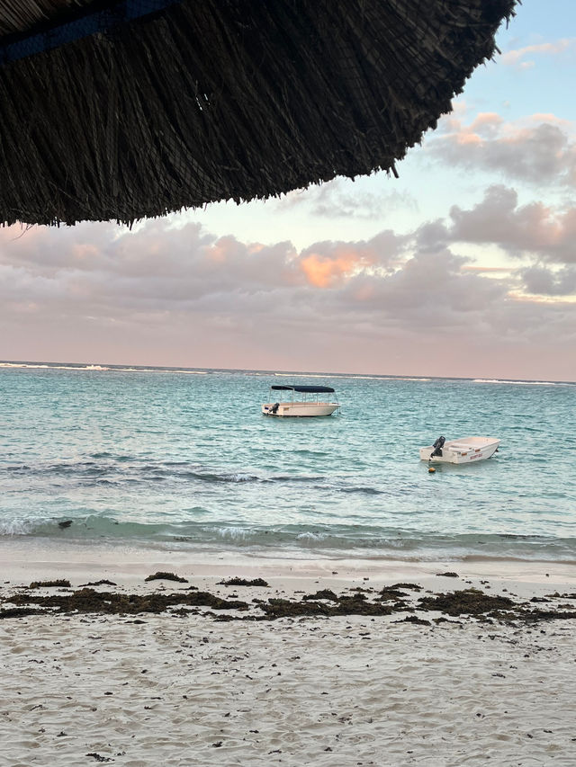 Beautiful Rooms and Friendly Service Beautiful Rooms and Friendly Service
