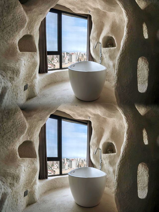 青島這家民宿絕了！洞穴風房間把山海都裝進了「石窟」裡～