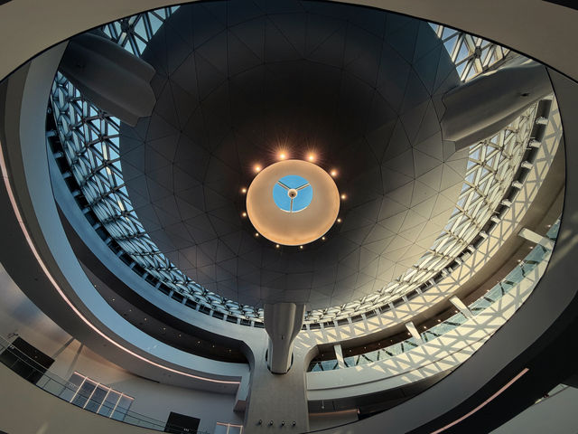 在上海天文館,我好像闖進了科幻片的布景裡 在上海天文館,我好像闖進了科幻片的布景裡