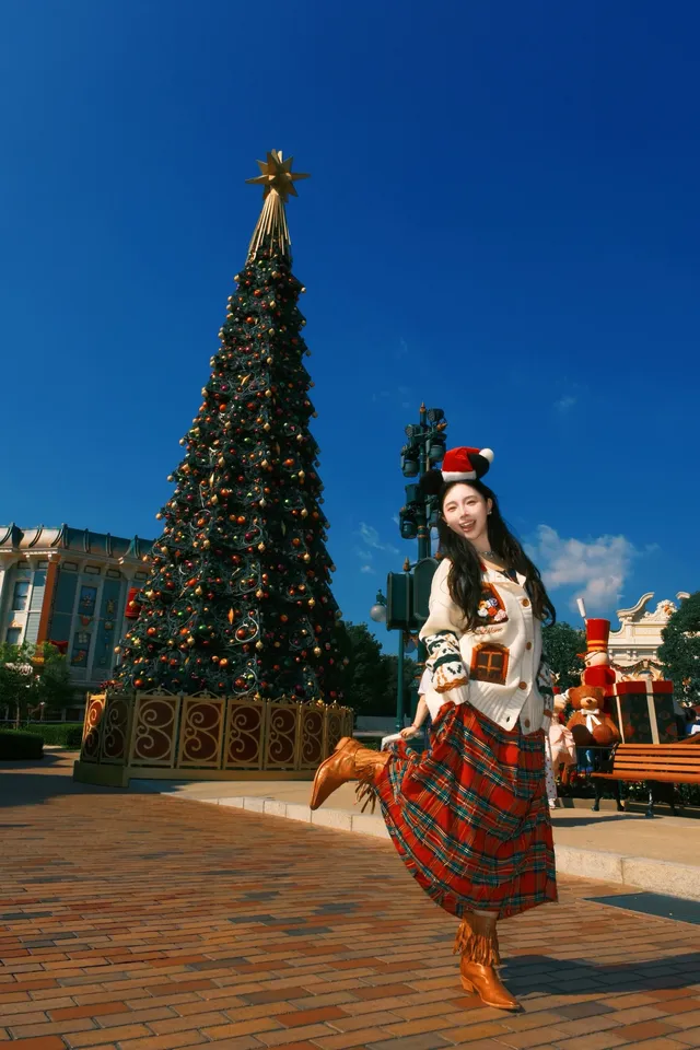 ⁺⁎˚* 𝑯𝑲 𝑫𝒊𝒔𝒏𝒆𝒚 𝒅𝒂𝒚 